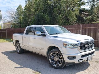2021 Ram 1500 Quad Cab V, белый, 7500000 рублей, вид 3
