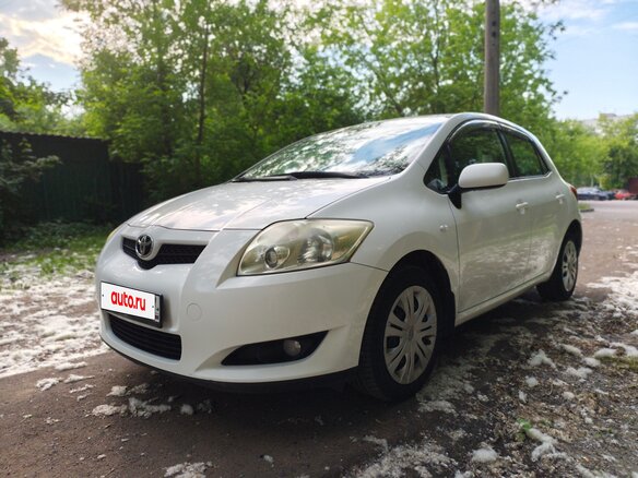 2007 Toyota Auris I, белый, 600000 рублей - вид 1