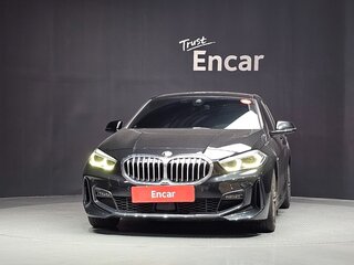 2022 BMW 1 серии 118d III (F40), чёрный, 2225000 рублей, вид 3