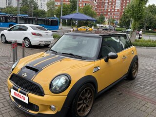 2008 Mini Hatch Cooper S II (R56), жёлтый, 1200000 рублей, вид 3