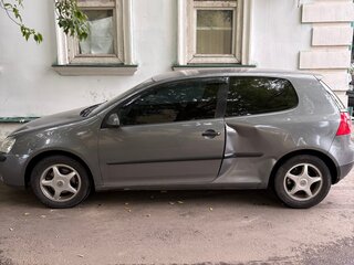 2004 Volkswagen Golf V, серый, 300000 рублей, вид 2