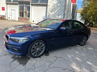 2017 BMW 5 серии 520d xDrive VII (G30/G31/G38), синий, 4000000 рублей, вид 3