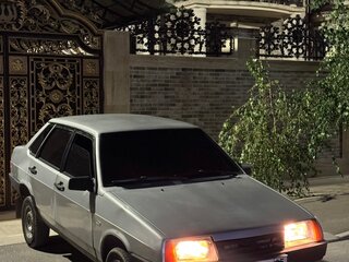 2004 Lada (ВАЗ) 21099, серебристый, 130000 рублей, вид 4