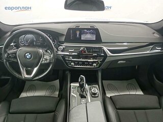 2020 BMW 5 серии 520d VII (G30/G31/G38), белый, 3757250 рублей, вид 5