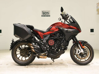 2020 MV Agusta Turismo Veloce 800, красный, 900000 рублей, вид 1