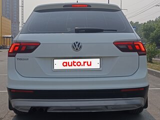 2018 Volkswagen Tiguan II, белый, 2100000 рублей, вид 2