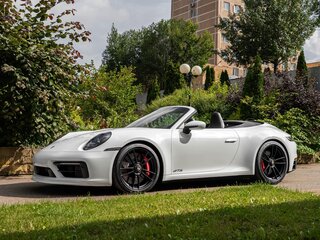 2022 Porsche 911 Carrera 4 GTS VIII (992), белый, 17800000 рублей, вид 4