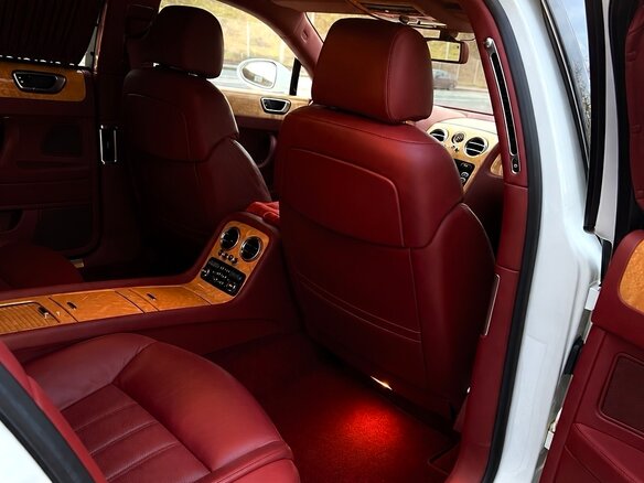 2006 Bentley Continental Flying Spur, белый, 2800000 рублей - вид 13