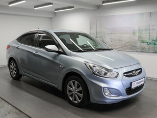 2013 Hyundai Solaris I, голубой, 750000 рублей, вид 3