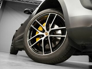 2022 Porsche Macan I Рестайлинг 2, серый, 5700000 рублей, вид 5
