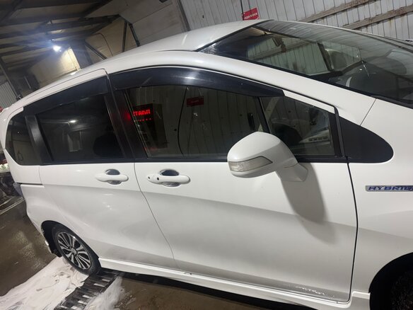 2014 Honda Freed I Рестайлинг 2, белый, 1300000 рублей - вид 1