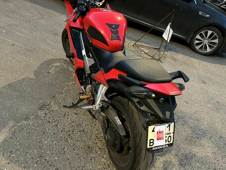 2014 Honda VFR 800, красный, 750000 рублей, вид 4