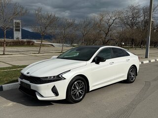 2020 Kia K5 III, белый, 2950000 рублей, вид 1