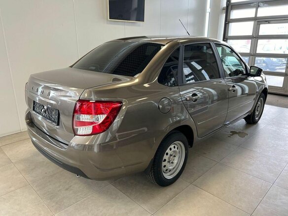 2026 Lada (ВАЗ) Granta I Рестайлинг, коричневый, 1121000 рублей - вид 3