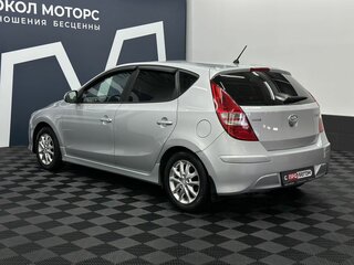 2010 Hyundai i30 I Рестайлинг, серебристый, 839990 рублей, вид 5
