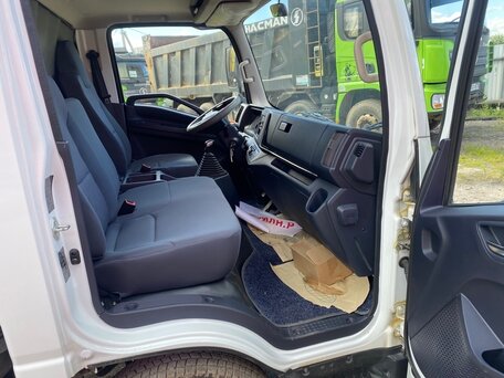 2024 Isuzu Elf (N-series), белый, 2560000 рублей, вид 4
