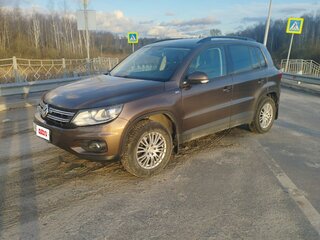 2014 Volkswagen Tiguan I Рестайлинг, коричневый, 2000000 рублей, вид 2