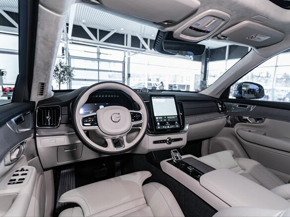 2026 Volvo XC90 B5 II Рестайлинг 2, чёрный, 12420000 рублей - вид 11