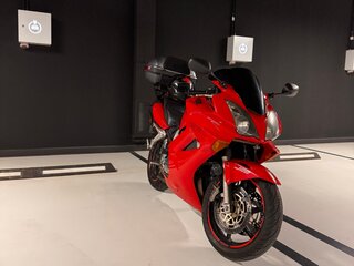 2001 Honda VFR 800, красный, 360000 рублей, вид 1