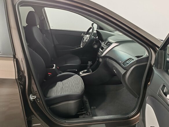 2014 Hyundai Solaris I Рестайлинг, коричневый, 849000 рублей - вид 15