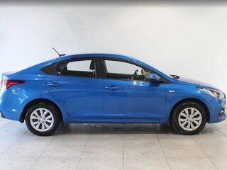 2018 Hyundai Solaris II, синий, 1300000 рублей, вид 2