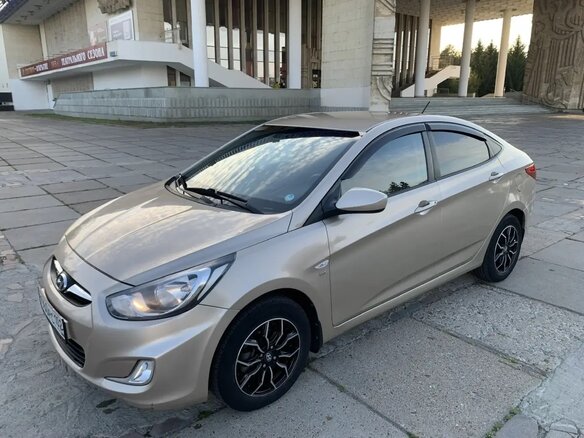 2014 Hyundai Solaris I, бежевый, 850000 рублей