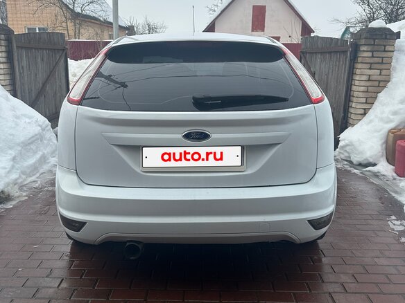 2010 Ford Focus II Рестайлинг, белый, 650000 рублей - вид 3