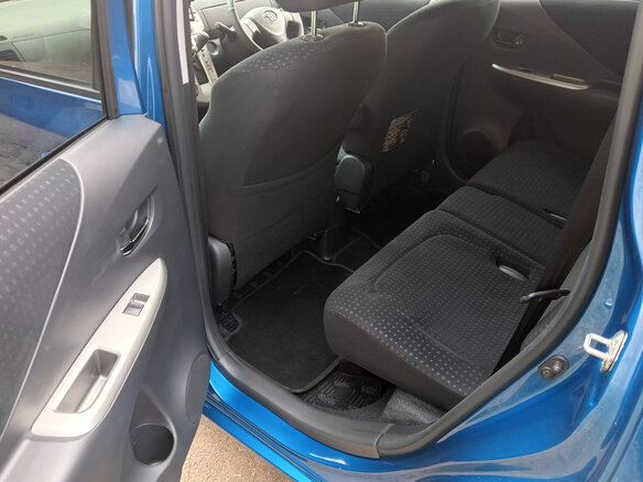 2009 Toyota Ractis I, синий, 1150000 рублей - вид 22