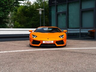 2013 Lamborghini Aventador LP700-4 I, оранжевый, 21000000 рублей, вид 2