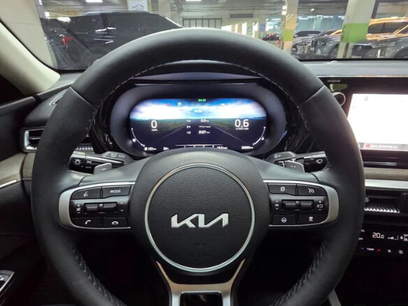 2022 Kia K5 III, серебристый - вид 14