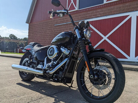 2025 Harley-Davidson Street Bob, чёрный, 2290000 рублей, вид 1