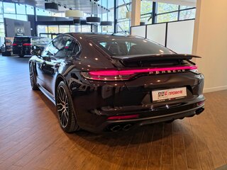 2021 Porsche Panamera 4S E-Hybrid II Рестайлинг, фиолетовый, 10400000 рублей, вид 2