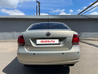 2011 Volkswagen Polo V, серебристый, 500000 рублей, вид 3