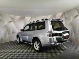 2017 Mitsubishi Pajero IV Рестайлинг 2, серый, 2365150 рублей, вид 4