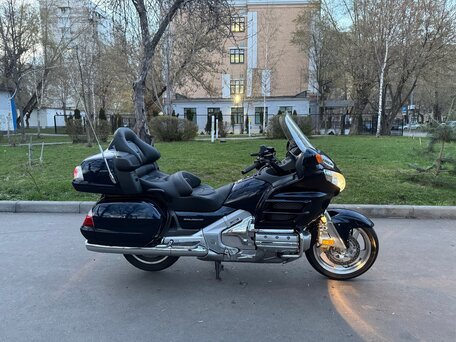 2009 Honda GL 1800 Gold Wing, синий, 1790000 рублей, вид 3