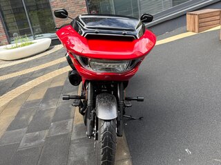 2025 Harley-Davidson CVO Road Glide ST, красный, 5150000 рублей, вид 3