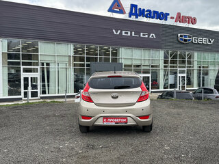 2011 Hyundai Solaris I, бежевый, 595000 рублей, вид 4