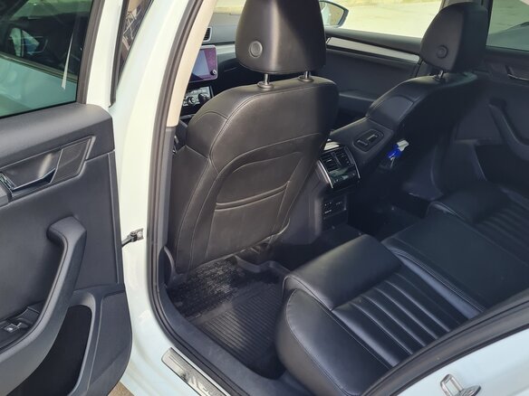 2018 Skoda Superb III, белый, 2000000 рублей - вид 10