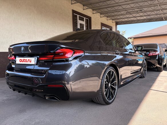 2021 BMW 5 серии 530i xDrive VII (G30/G31/G38) Рестайлинг, серый, 4150000 рублей - вид 6