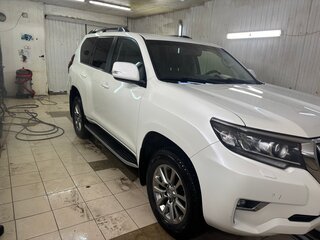 2019 Toyota Land Cruiser Prado 150 Series Рестайлинг 2, белый, 4000000 рублей, вид 3