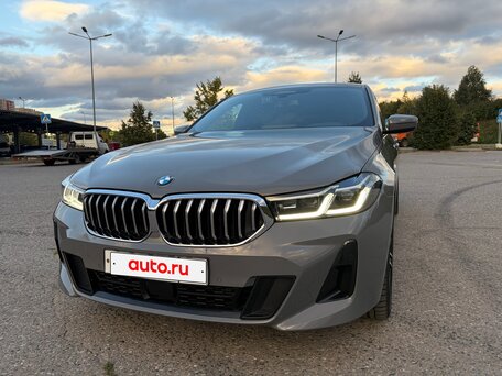 2022 BMW 6 серии Gran Turismo 620d IV (G32) Рестайлинг, серый, 5700000 рублей, вид 4