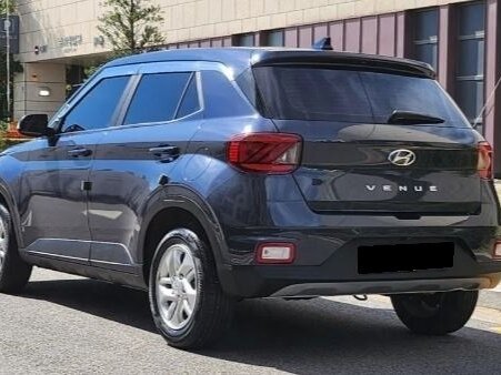 2023 Hyundai Venue I, серый, 1850000 рублей, вид 4