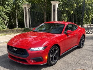 2023 Ford Mustang VII, красный, 6555000 рублей, вид 1