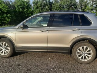 2020 Volkswagen Tiguan II, серый, 2390000 рублей, вид 1