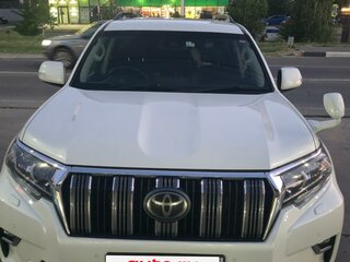 2018 Toyota Land Cruiser Prado 150 Series Рестайлинг 2, белый, 4500000 рублей, вид 3