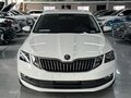 2021 Skoda Octavia III (A7) Рестайлинг, белый, 1600000 рублей - вид 1