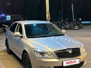 2013 Skoda Octavia II (A5) Рестайлинг, серебристый, 900000 рублей, вид 2