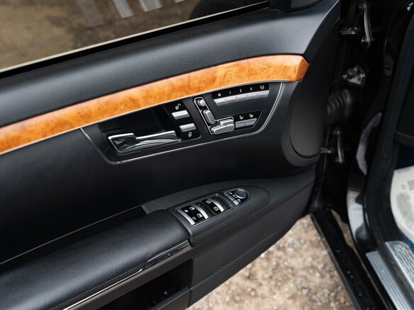 2010 Mercedes-Benz S-Класс 350 V (W221) Рестайлинг, чёрный, 1690000 рублей - вид 10