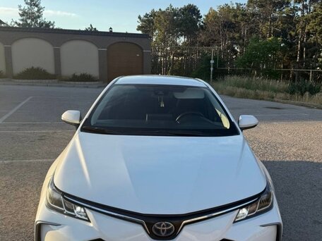 2019 Toyota Corolla Sporty XII (E210), белый, 1800000 рублей, вид 3