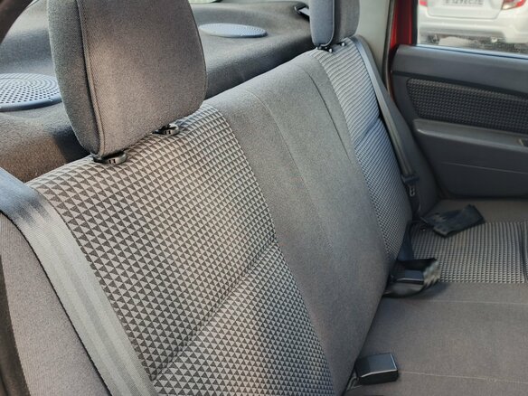 2008 Renault Logan I, красный - вид 3